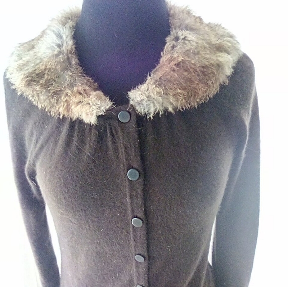 1- Pendelton  brown wool sweater with detachable fur collar in size  s  B12 - Picture 6 of 6